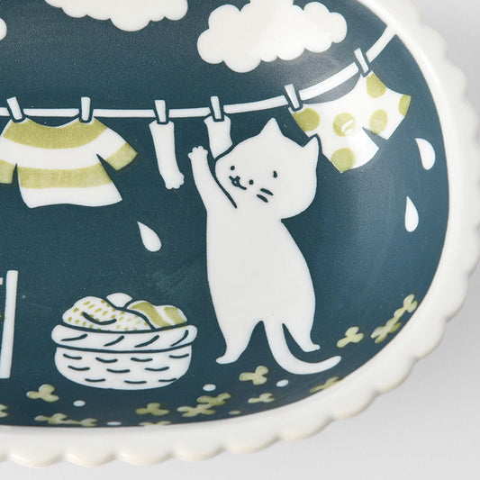 Bowl Oval 22.8cm Cat Clothes - Image 2