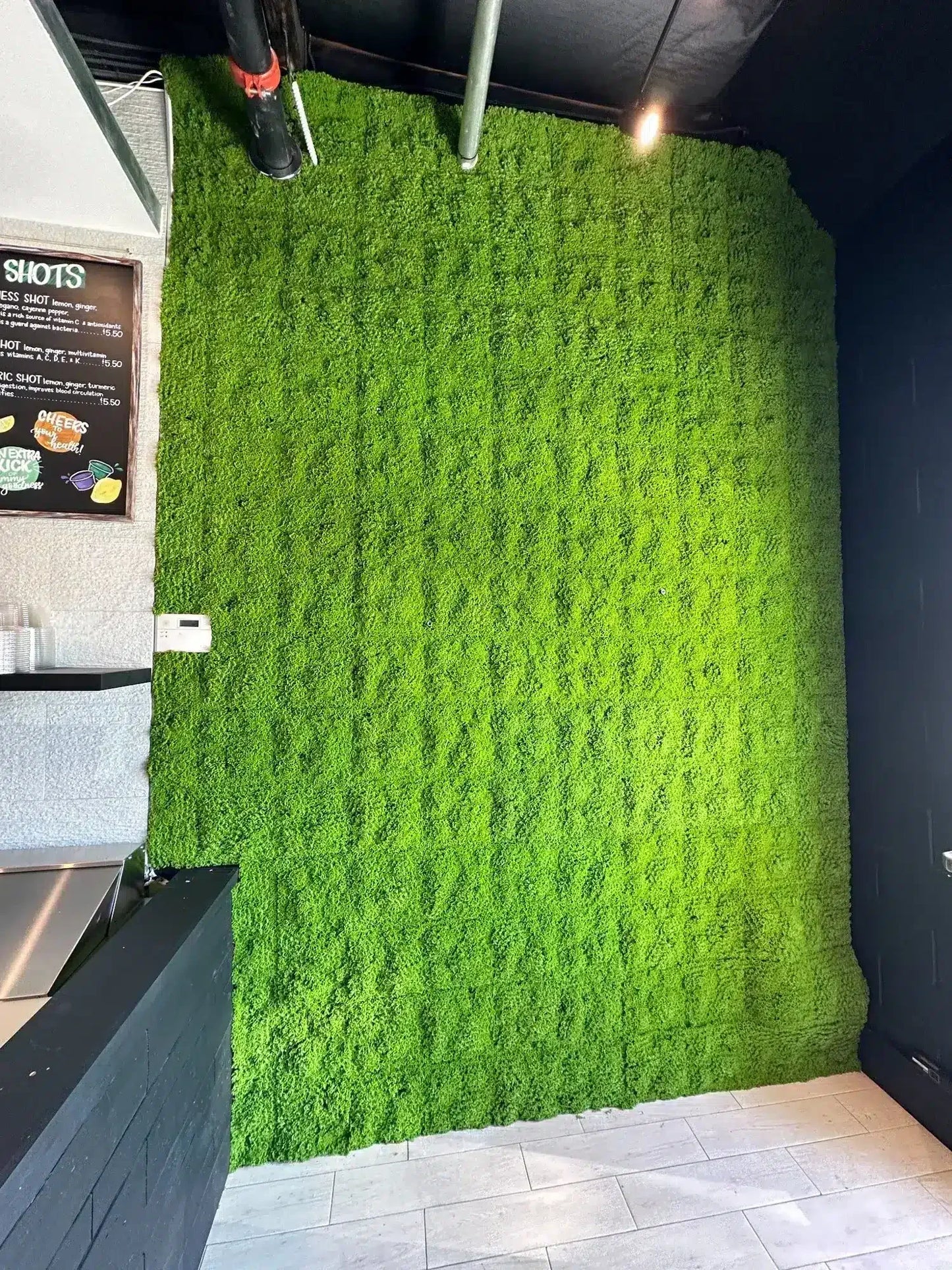 Fresh Natural Green Artificial Moss / Green Wall UV Resistant 1m x 1m - Image 5