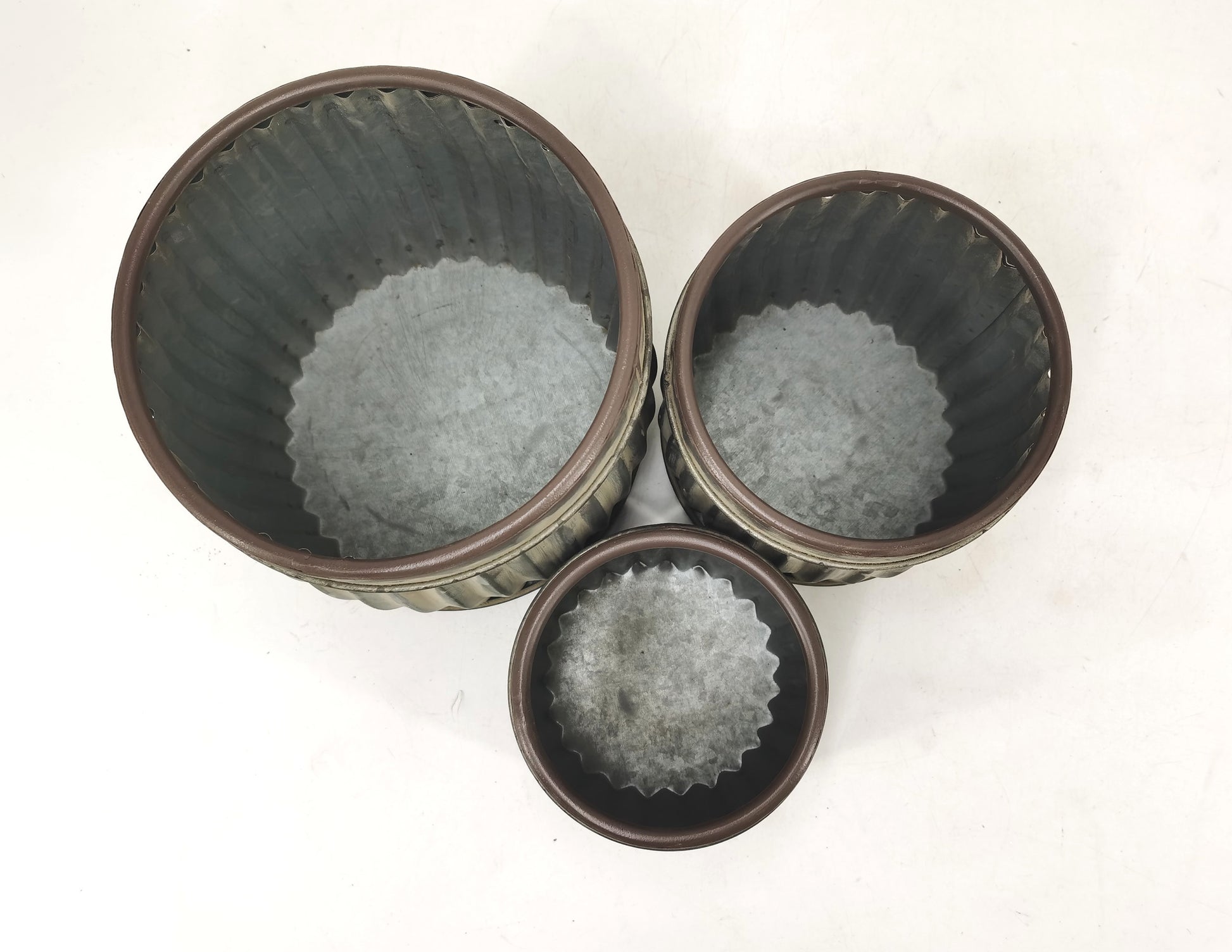 Set 3 Nested Vintage Planters / Bins 27cm, 20cm, 13cm - Image 3