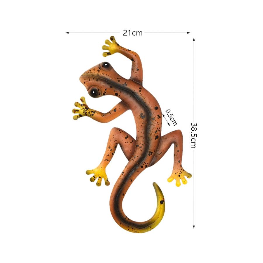 Climbing Gecko Wall Art 38cm - Image 5