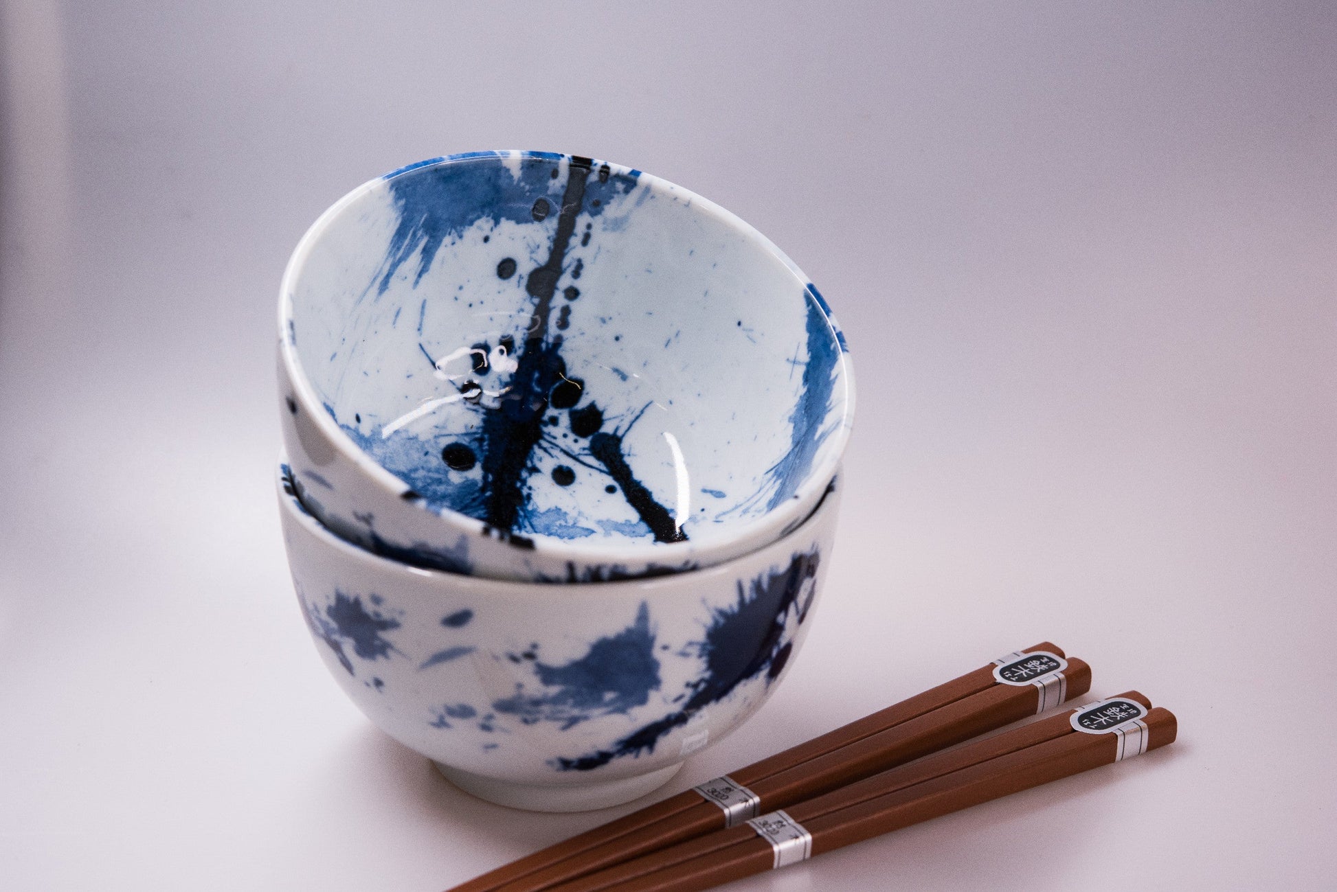 Bowl Set 2pcs with Chopsticks Blue White Splash Design - Image 4