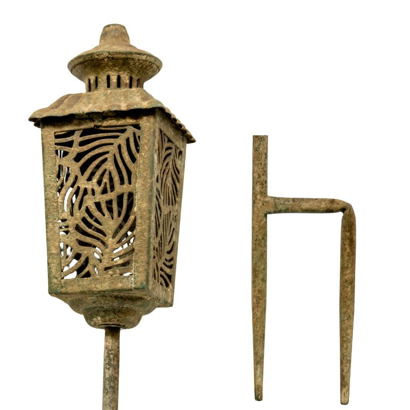 Vintage Style Garden Lantern Candleholder Stake 120cm - Image 4