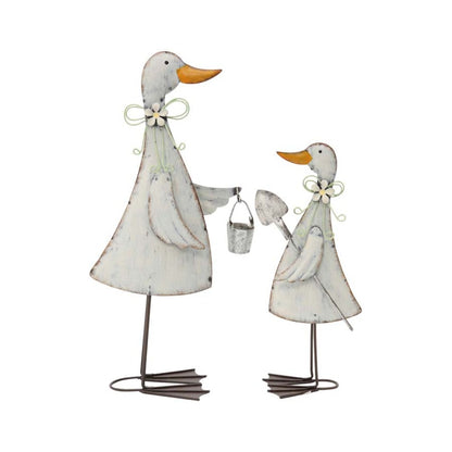 Set 2 Asst Gardening Metal Ducks Statue 28cm - Image 2