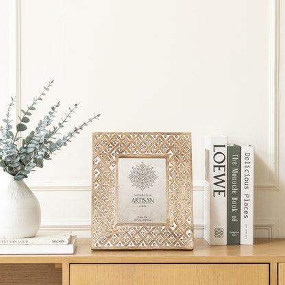Handcrafted 5x7in 'Diamond Flower' Photoframe 29cm - Image 3