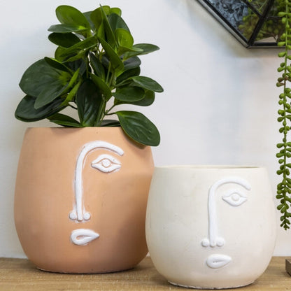 Pablo Coral Pot Cement planter w Hole & Plug 20cm - Image 5