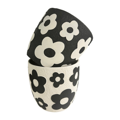 Set 2 Assorted Monochrome Flower Planters w Hole + Plug 17cm - Image 3