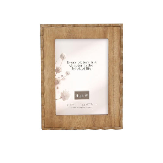 Belle Scolloped 5x7" Photoframe 17cm