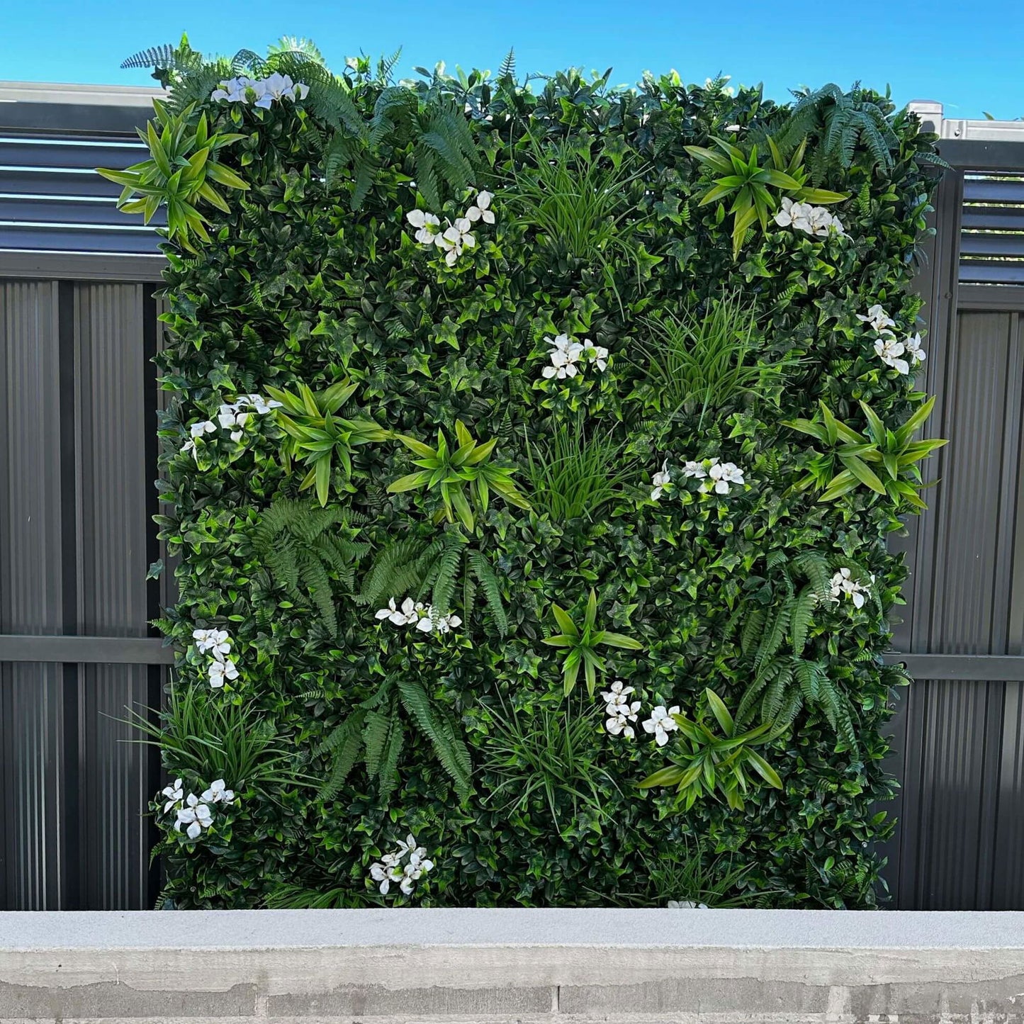 Luxury Snowy White Vertical Garden / Green Wall UV Resistant 100cm x 100cm - Image 5