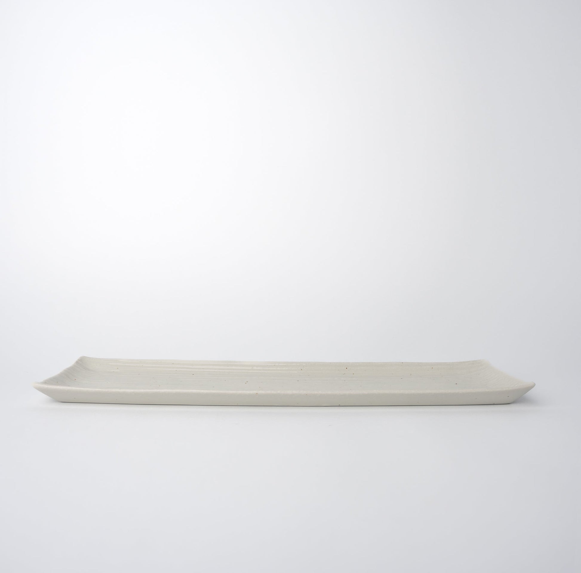 Sashimi Plate 33.2cm White Contour Glaze - Image 3