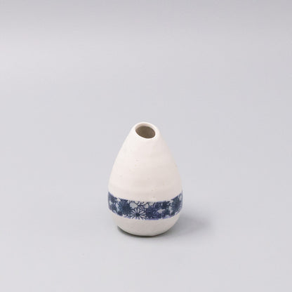 Vase Pinecone 10H White Yuzen