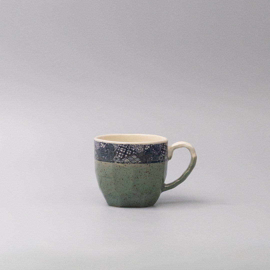 Mug in a Gift Box 260ml Green with Patchwork Band Design - Image 3