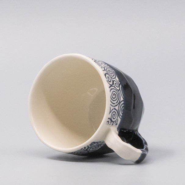 Mug in a Gift Box 260ml Navy Spiral Band Glaze - Image 4
