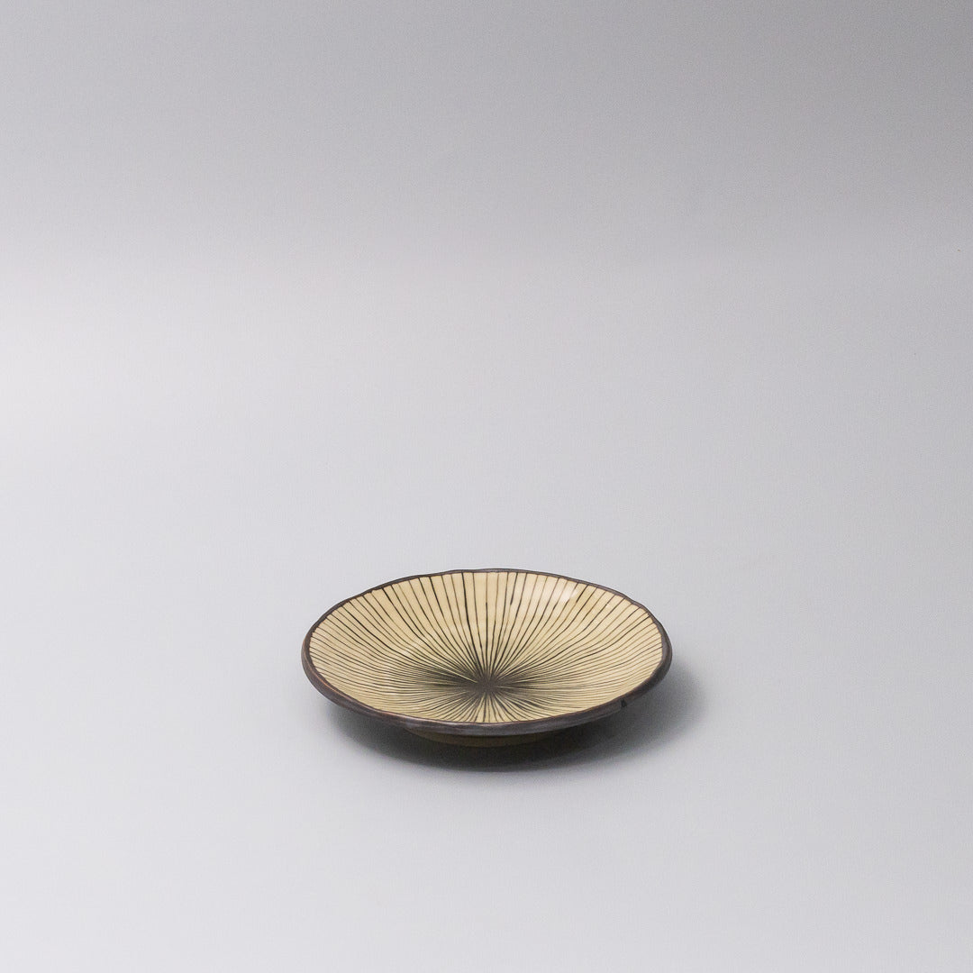 Saucer 13.5cm Green Converging Line Glaze
