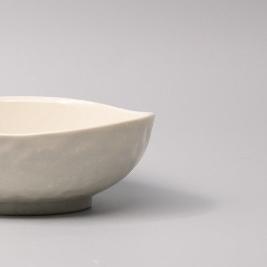 Bowl Organic Shape 17cm Kanso Soft White Glaze - Image 2