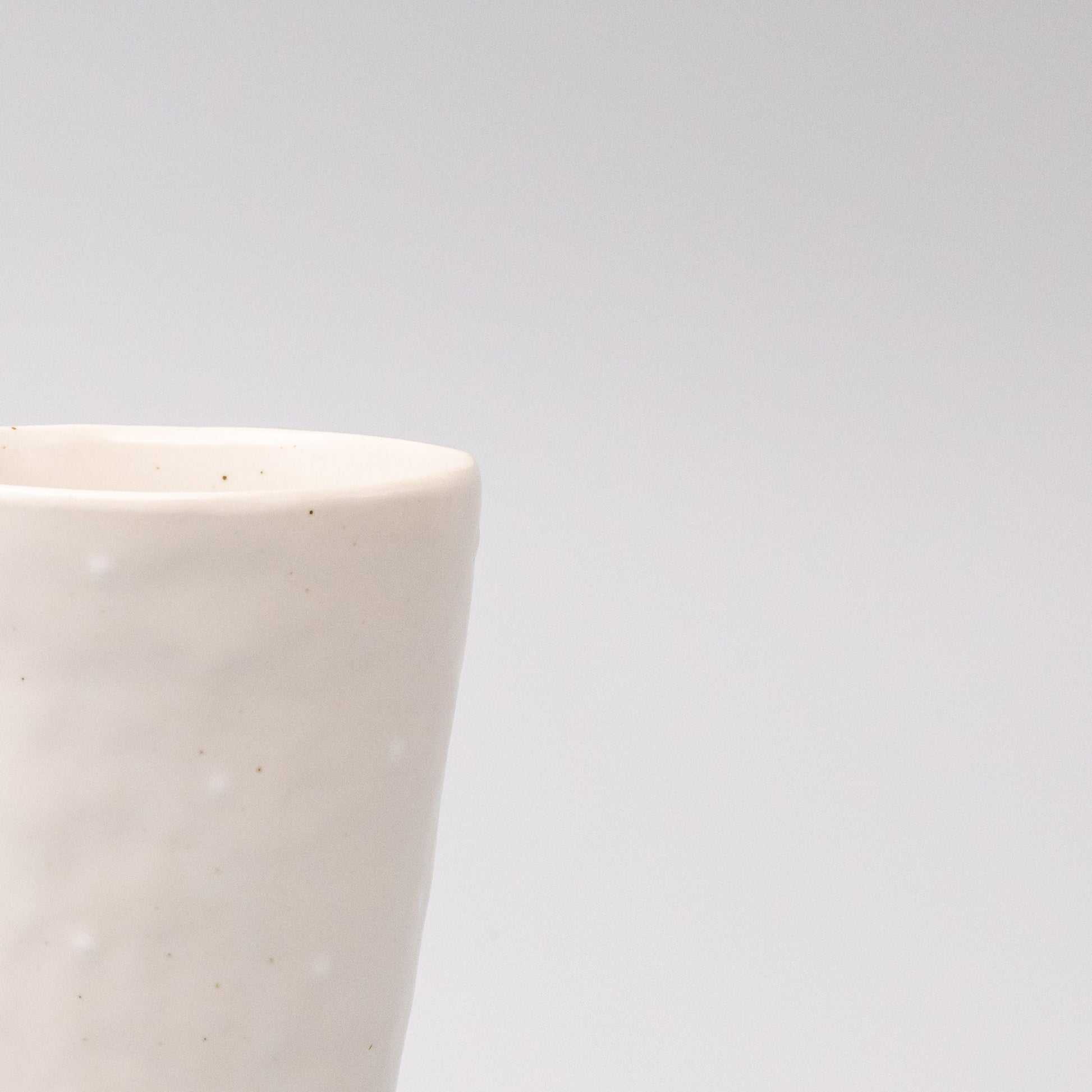 Tumbler 200ml Tapered Shape Ostrich White - Image 2