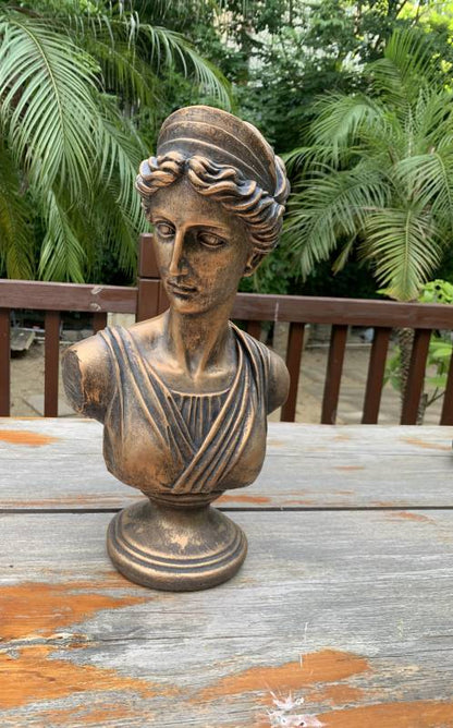 Elizabeth Bust Statue 54cm