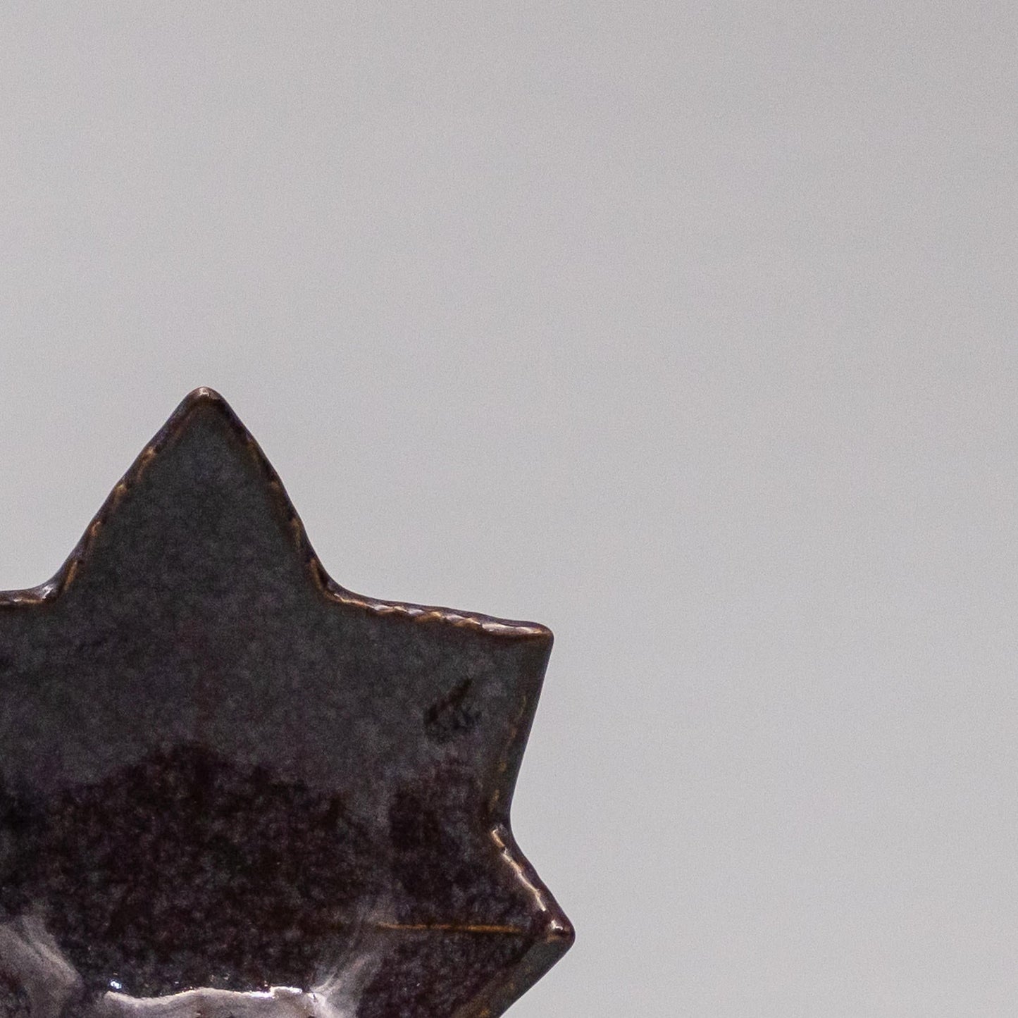 Sauce Dish Maple Leaf 6cm Rasin - Image 2