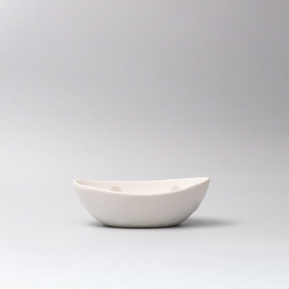 Bowl Oval 20cm White with Grey Dots Design - Image 3