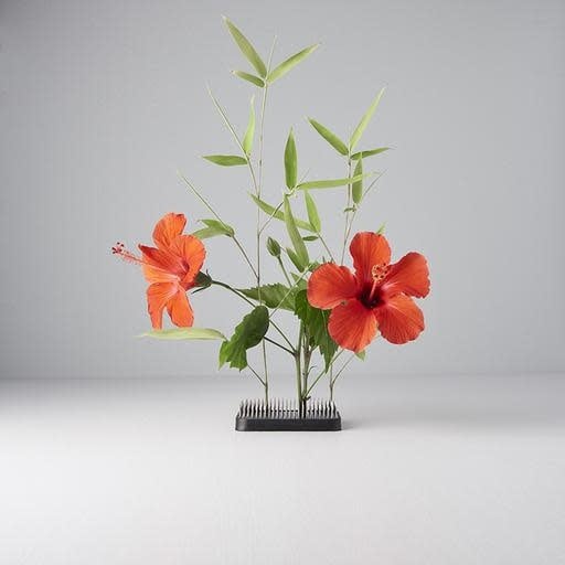 Kenzan Ikebana Pin Base 9.6x7cm Rectangular - Image 2