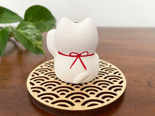 Okimono White Maneki Neko - Image 2